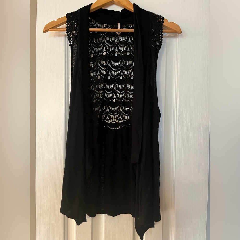 Robin K black open layering tunic.
